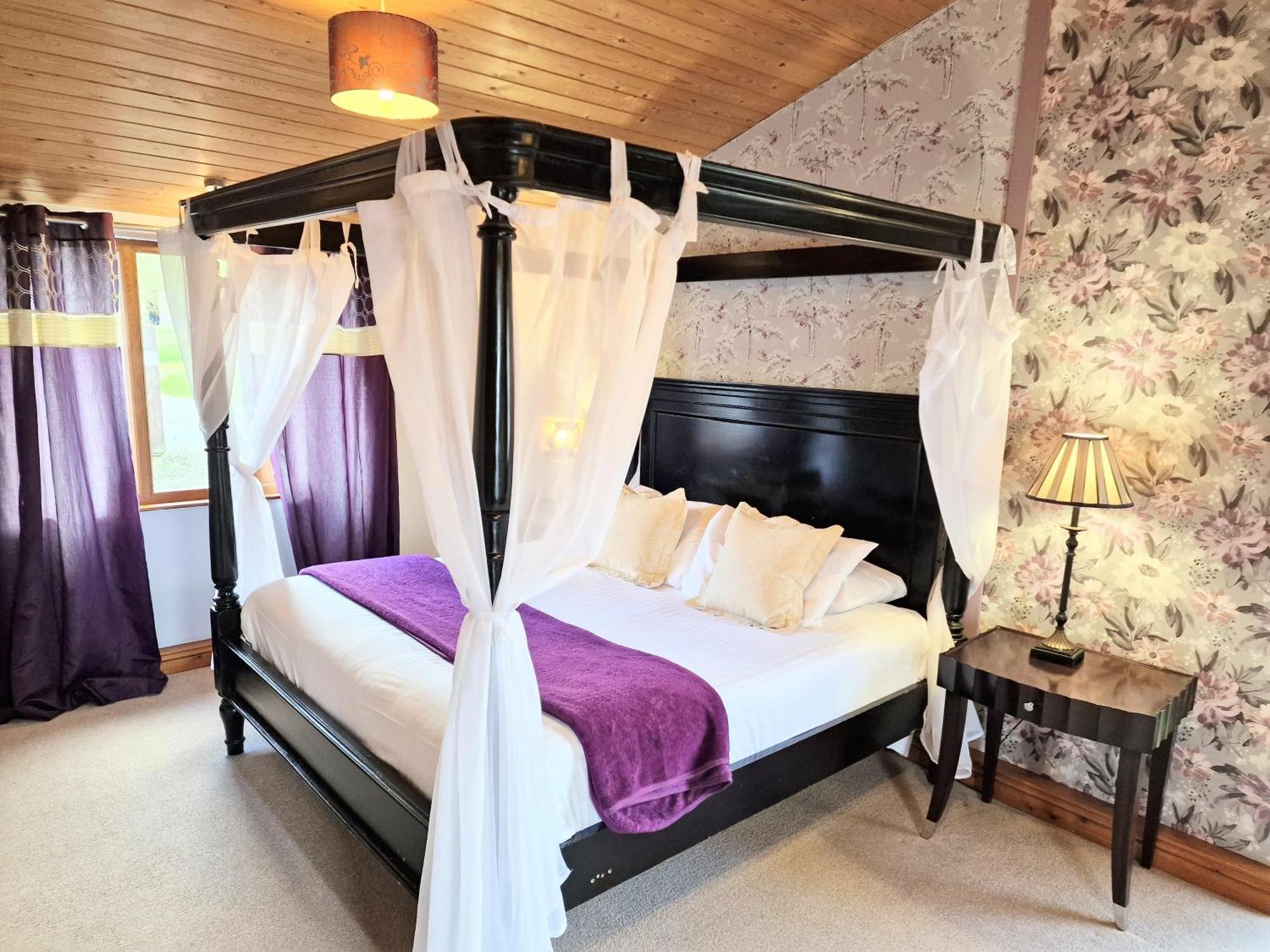 Ochil 8 With Private Hot Tub - Fife - Loch Leven - Lomond Hills Villa Kelty Luaran gambar